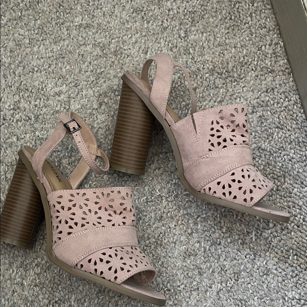 NWOT Just Fab high heel sandals